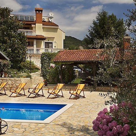 Apartments Petricic With Swimming Pool Icici Exterior photo