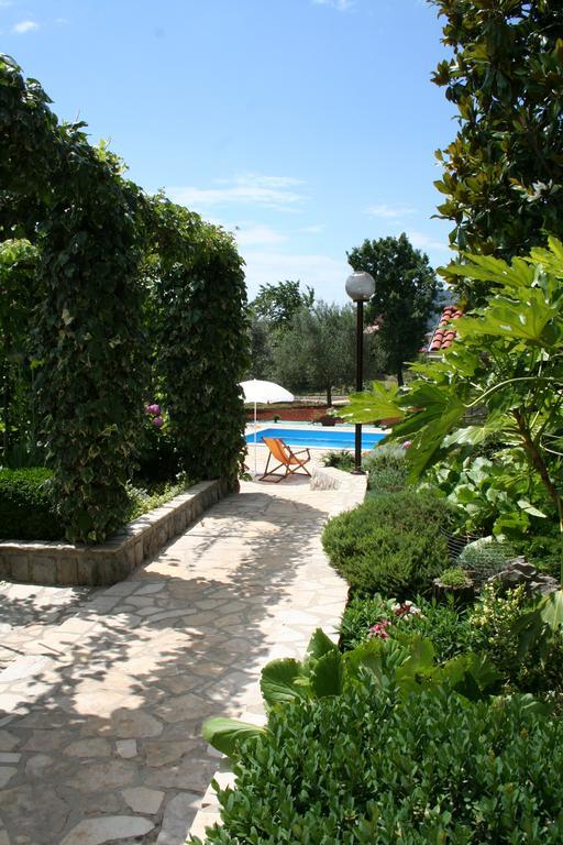 Apartments Petricic With Swimming Pool Icici Exterior photo
